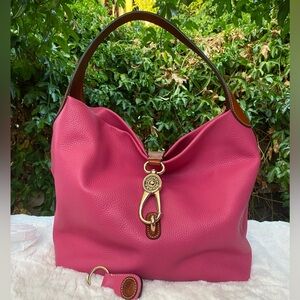 Dooney and Bourke Belvedere logo lock shoulder bag w/leather key chain.